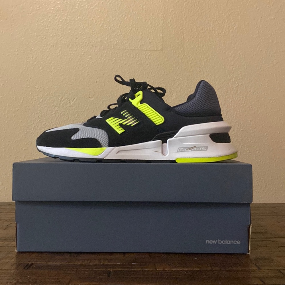 Black Green New balance worn once